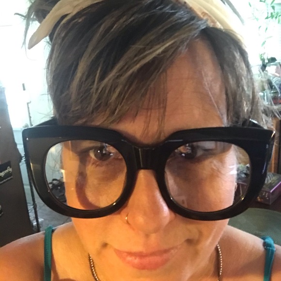 Funky large frame glasses - Picture 2 of 6